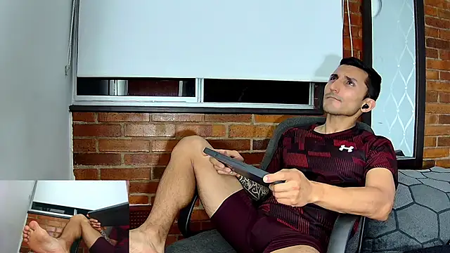 Snapshot of Marck_Muscle chatting on 01/10/25, 04:22 Marck Muscle online show from 01/10/25, 04:22