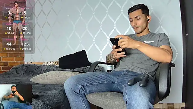 Snapshot of Marck_Muscle chatting on 03/19/25, 12:26 Marck Muscle online show from 03/19/25, 12:26