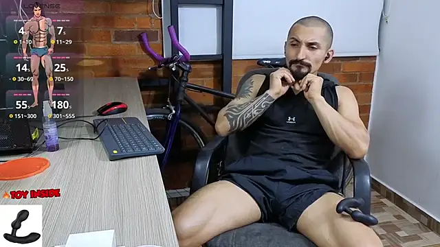 Snapshot of Marck_Muscle chatting on 10/30/25, 01:07 Marck Muscle online show from 10/30/25, 01:07