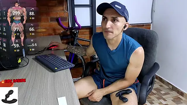 Snapshot of Marck_Muscle chatting on 11/12/25, 01:50 Marck Muscle online show from 11/12/25, 01:50