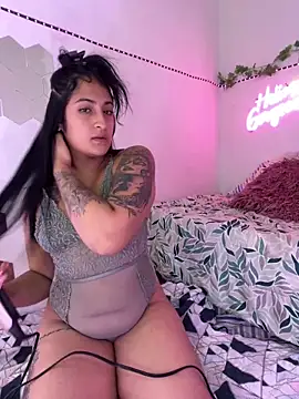 Snapshot of alondra_darling chatting on 01/14/25, 07:53 alondra darling online show from 01/14/25, 07:53