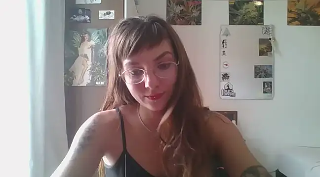 Snapshot of SweetyBabyDemon chatting on 12/06/24, 01:11 SweetyBabyDemon online show from 12/06/24, 01:11