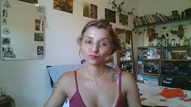 Snapshot of SweetyBabyDemon chatting on 03/08/25, 08:14 SweetyBabyDemon online show from 03/08/25, 08:14