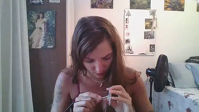 Snapshot of SweetyBabyDemon chatting on 03/09/25, 08:31 SweetyBabyDemon online show from 03/09/25, 08:31