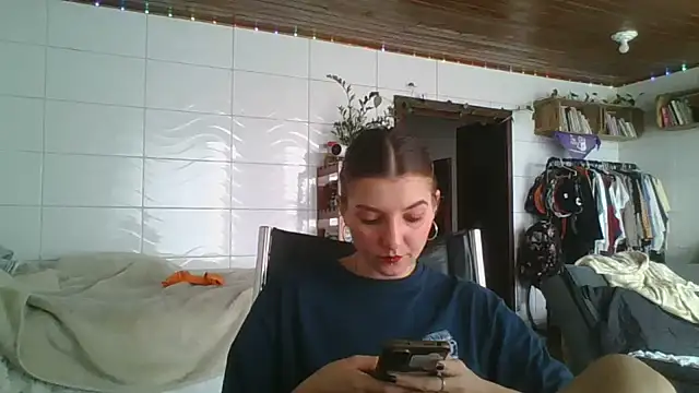 Snapshot of SweetyBabyDemon chatting on 09/16/25, 01:45 SweetyBabyDemon online show from 09/16/25, 01:45