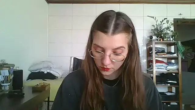 Snapshot of SweetyBabyDemon chatting on 09/24/25, 01:47 SweetyBabyDemon online show from 09/24/25, 01:47