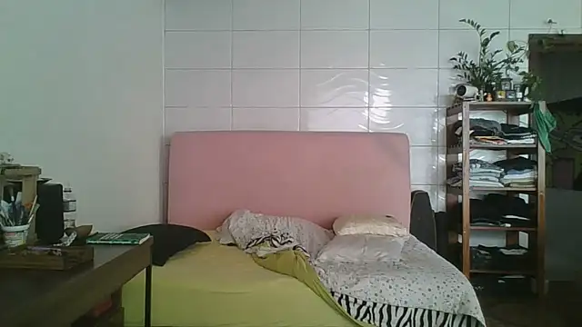 Snapshot of SweetyBabyDemon chatting on 10/04/25, 02:37 SweetyBabyDemon online show from 10/04/25, 02:37