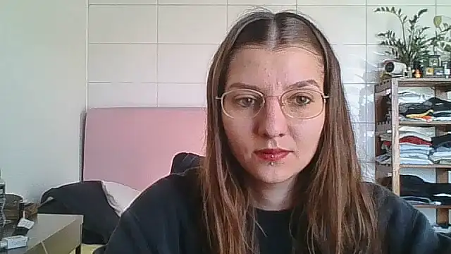 Snapshot of SweetyBabyDemon chatting on 10/08/25, 02:04 SweetyBabyDemon online show from 10/08/25, 02:04