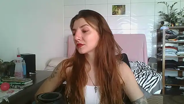 Snapshot of SweetyBabyDemon chatting on 10/13/25, 01:44 SweetyBabyDemon online show from 10/13/25, 01:44