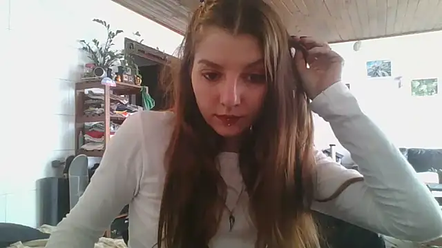 Snapshot of SweetyBabyDemon chatting on 10/19/25, 01:56 SweetyBabyDemon online show from 10/19/25, 01:56