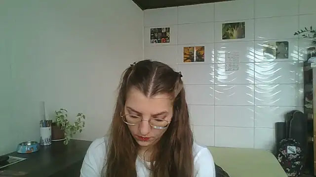 Snapshot of SweetyBabyDemon chatting on 11/09/25, 12:58 SweetyBabyDemon online show from 11/09/25, 12:58