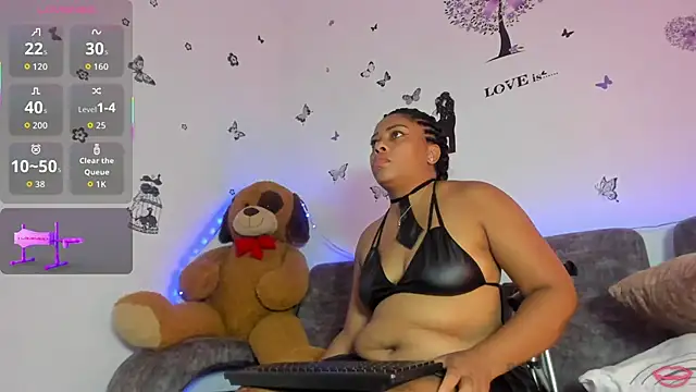 BrianaHazel online show from 11/13/25, 11:47