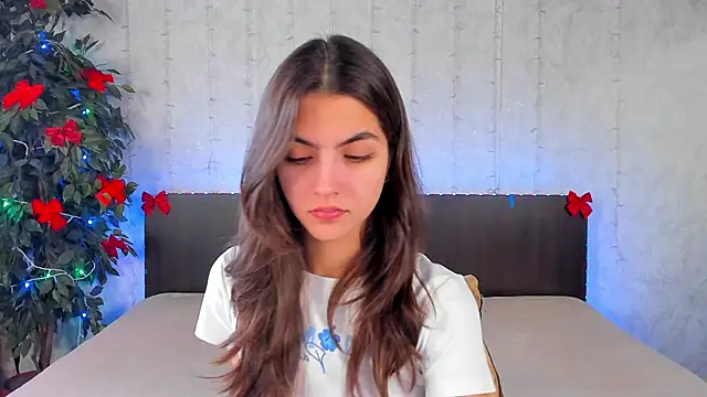 Snapshot of Milana_Crystal_ chatting on 01/13/25, 08:15 Milana Crystal online show from 01/13/25, 08:15