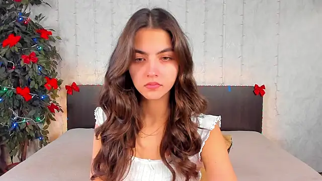 Snapshot of Milana_Crystal_ chatting on 01/15/25, 08:09 Milana Crystal online show from 01/15/25, 08:09