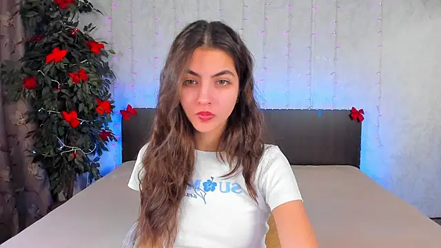 Snapshot of Milana_Crystal_ chatting on 01/24/25, 08:13 Milana Crystal online show from 01/24/25, 08:13