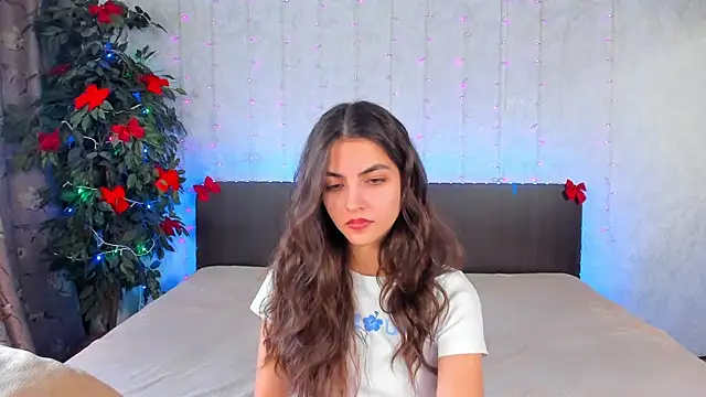 Snapshot of Milana_Crystal_ chatting on 01/24/25, 11:15 Milana Crystal online show from 01/24/25, 11:15