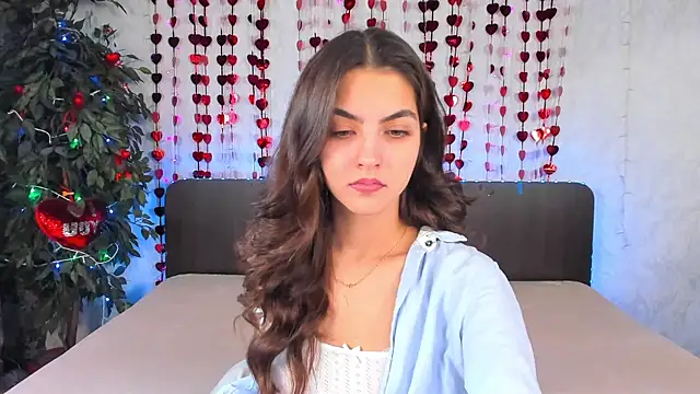 Snapshot of Milana_Crystal_ chatting on 02/06/25, 08:18 Milana Crystal online show from 02/06/25, 08:18