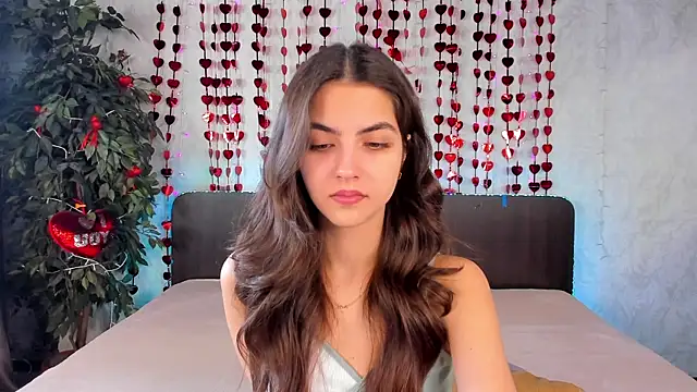 Snapshot of Milana_Crystal_ chatting on 02/13/25, 08:27 Milana Crystal online show from 02/13/25, 08:27