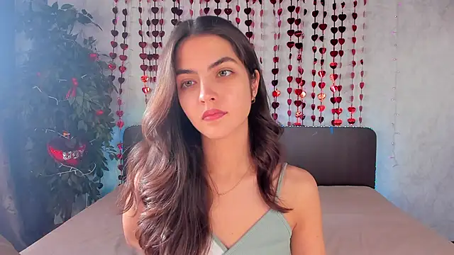 Snapshot of Milana_Crystal_ chatting on 02/13/25, 11:28 Milana Crystal online show from 02/13/25, 11:28