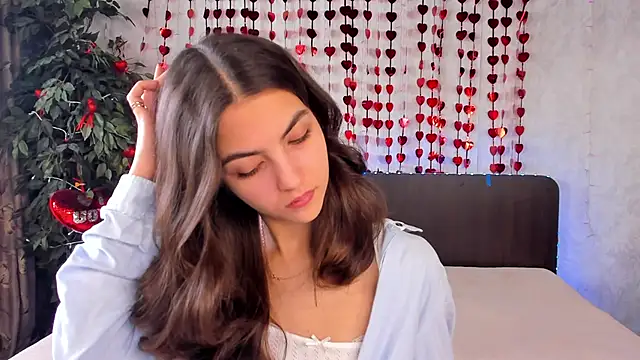 Snapshot of Milana_Crystal_ chatting on 02/16/25, 08:21 Milana Crystal online show from 02/16/25, 08:21