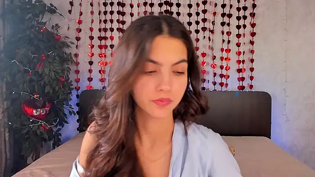 Snapshot of Milana_Crystal_ chatting on 02/16/25, 11:38 Milana Crystal online show from 02/16/25, 11:38