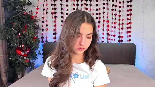 Snapshot of Milana_Crystal_ chatting on 02/23/25, 08:17 Milana Crystal online show from 02/23/25, 08:17