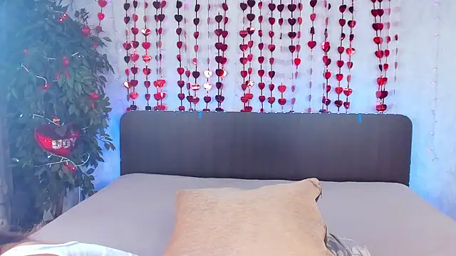 Snapshot of Milana_Crystal_ chatting on 02/23/25, 11:55 Milana Crystal online show from 02/23/25, 11:55