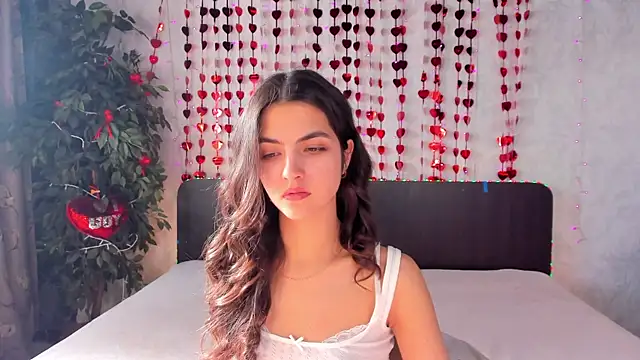 Snapshot of Milana_Crystal_ chatting on 02/25/25, 11:30 Milana Crystal online show from 02/25/25, 11:30