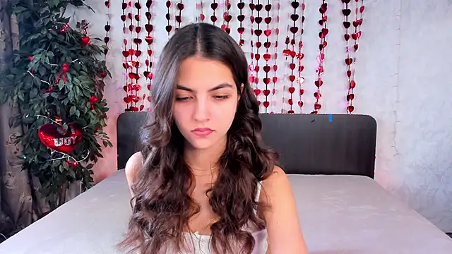 Snapshot of Milana_Crystal_ chatting on 03/05/25, 08:21 Milana Crystal online show from 03/05/25, 08:21