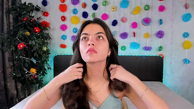 Snapshot of Milana_Crystal_ chatting on 03/11/25, 08:30 Milana Crystal online show from 03/11/25, 08:30