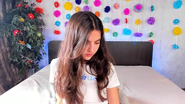 Snapshot of Milana_Crystal_ chatting on 03/13/25, 11:30 Milana Crystal online show from 03/13/25, 11:30