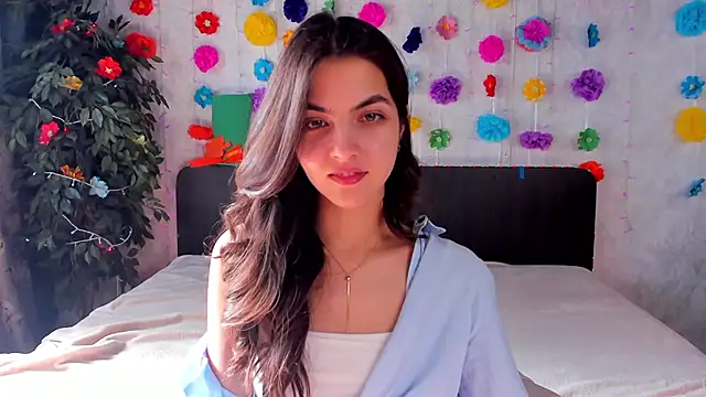 Snapshot of Milana_Crystal_ chatting on 03/18/25, 08:14 Milana Crystal online show from 03/18/25, 08:14