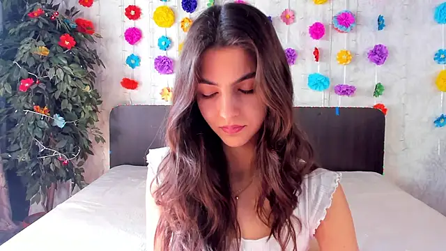 Snapshot of Milana_Crystal_ chatting on 03/20/25, 11:27 Milana Crystal online show from 03/20/25, 11:27