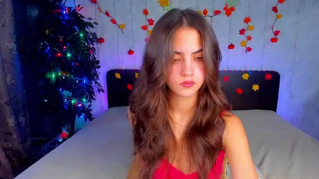 Snapshot of Milana_Crystal_ chatting on 11/06/25, 08:15 Milana Crystal online show from 11/06/25, 08:15