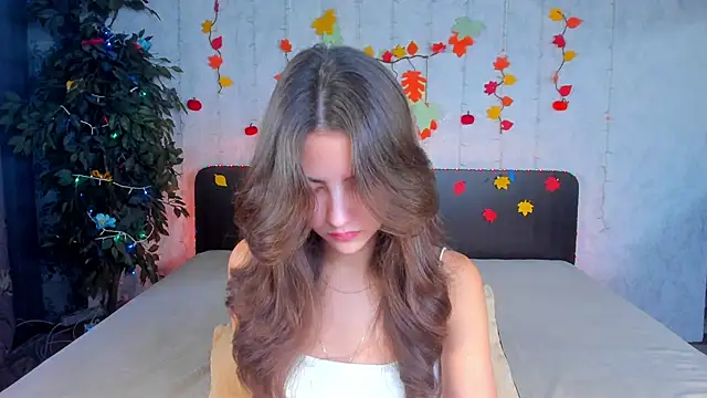 Snapshot of Milana_Crystal_ chatting on 11/13/25, 08:13 Milana Crystal online show from 11/13/25, 08:13