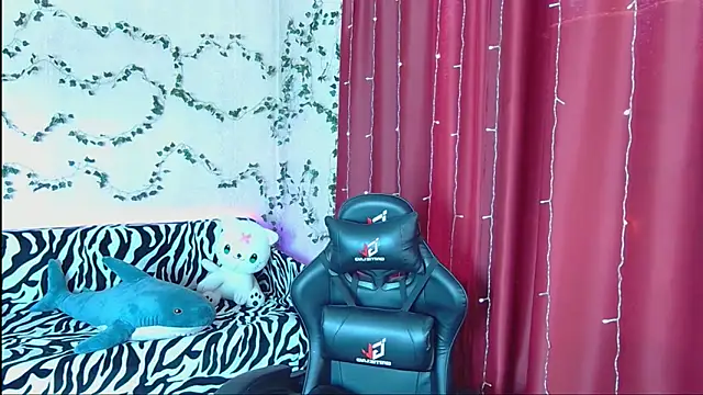 Snapshot of Sidney_blush chatting on 03/20/25, 07:47 Sidney blush online show from 03/20/25, 07:47