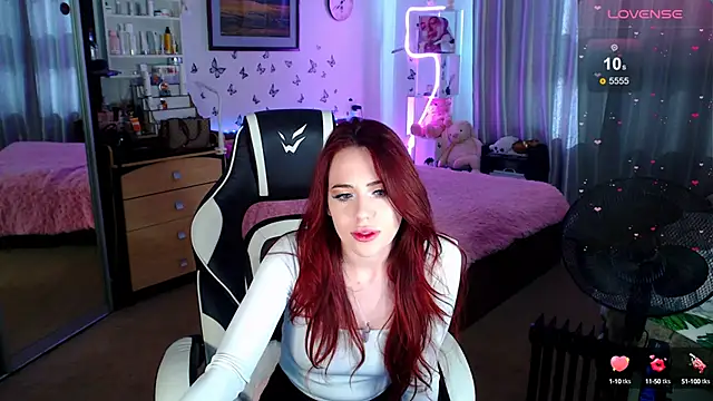 Snapshot of Sidney_blush chatting on 09/18/25, 04:58 Sidney blush online show from 09/18/25, 04:58