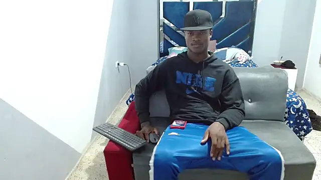 MiguelAngelxl online show from 11/20/25, 02:12