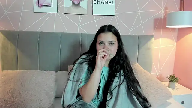 zara  sweet online show from 01/13/25, 06:49