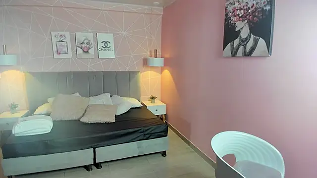 zara  sweet online show from 11/11/25, 01:11