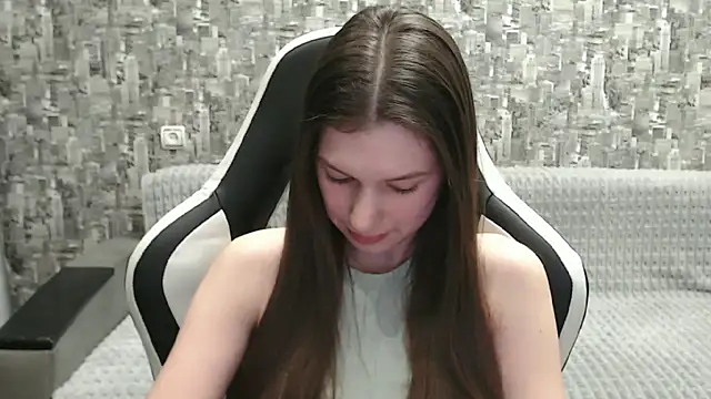 Snapshot of MissMiaCutie chatting on 03/19/25, 04:34 MissMiaCutie online show from 03/19/25, 04:34