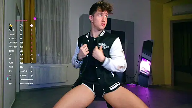 ChristianLevine  online show from 11/10/25, 07:02