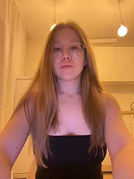 Snapshot of Eva_Weyne chatting on 10/24/25, 07:32 Eva Weyne online show from 10/24/25, 07:32