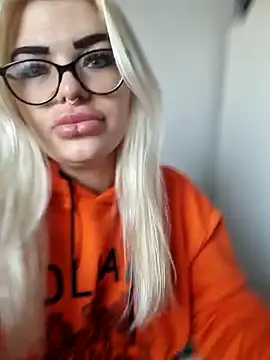 Snapshot of MariellaSun_ chatting on 01/28/25, 09:41 MariellaSun  online show from 01/28/25, 09:41