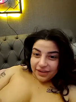 Snapshot of Esmertarcinim chatting on 02/05/25, 06:59 Esmertarcinim online show from 02/05/25, 06:59