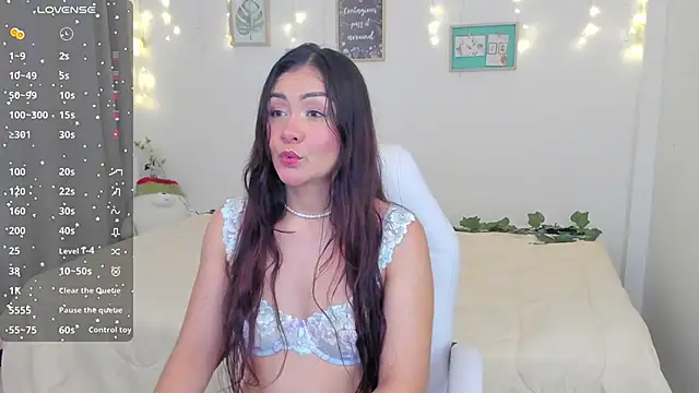 Snapshot of cute_baby5 chatting on 12/25/24, 10:37 cute baby5 online show from 12/25/24, 10:37