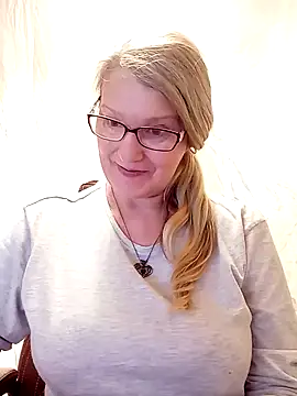 irinamaux online show from 02/09/25, 06:54