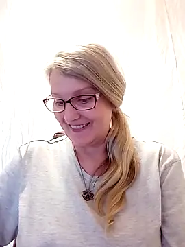 irinamaux online show from 02/09/25, 10:20