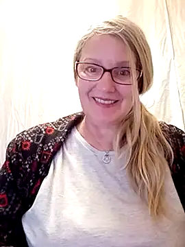 irinamaux online show from 02/12/25, 12:55