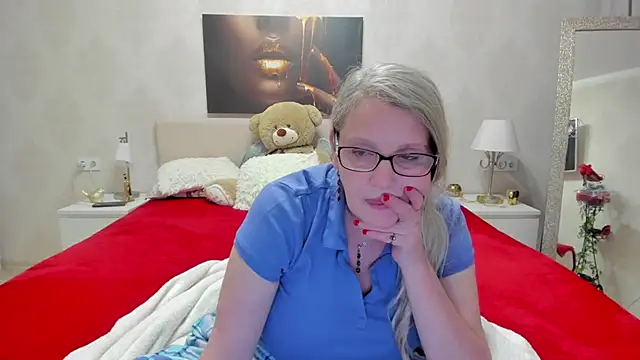 irinamaux online show from 02/14/25, 09:32